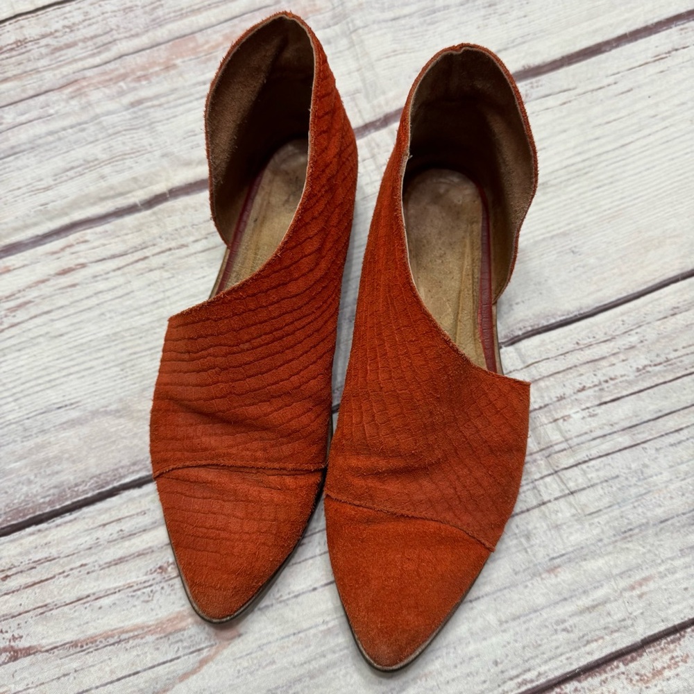 Free People Royale Flat Embossed Croc Suede Leather Red Orange Size 39 = US 9 - Picture 2 of 8